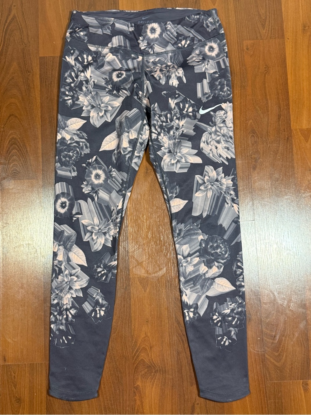 Nike Dri-FIT Workout Leggings - Black & Light Gray